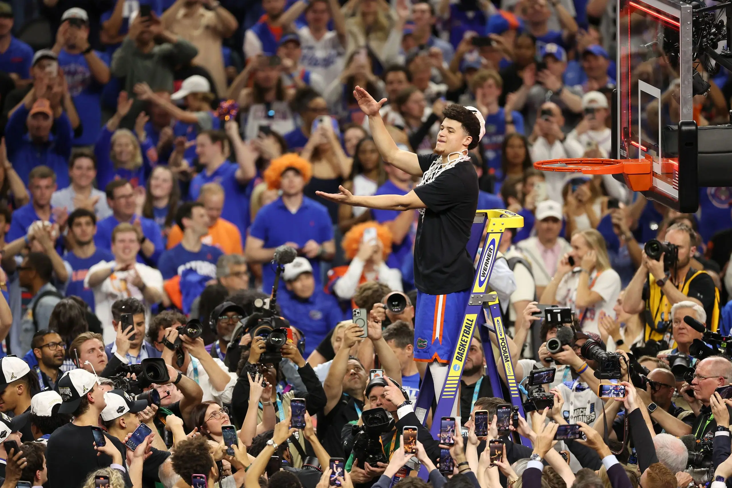 Gators win title
